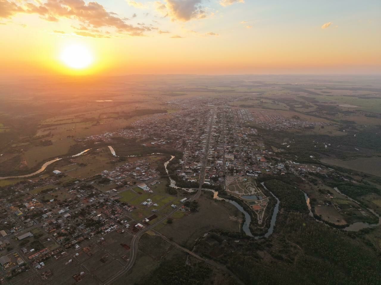 Imagem de compartilhamento para o artigo Alerta de chuva em Costa Rica e Chapadão do Sul: Quarta-feira com sol e tempo nublado em diferentes momentos do dia da MS Todo dia